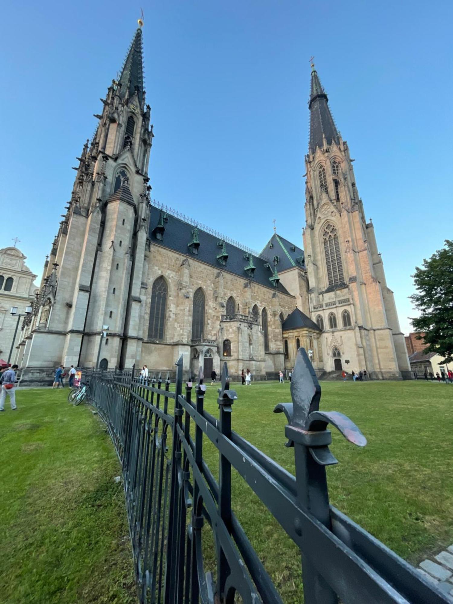 Pension Moravia Оломоуц Экстерьер фото