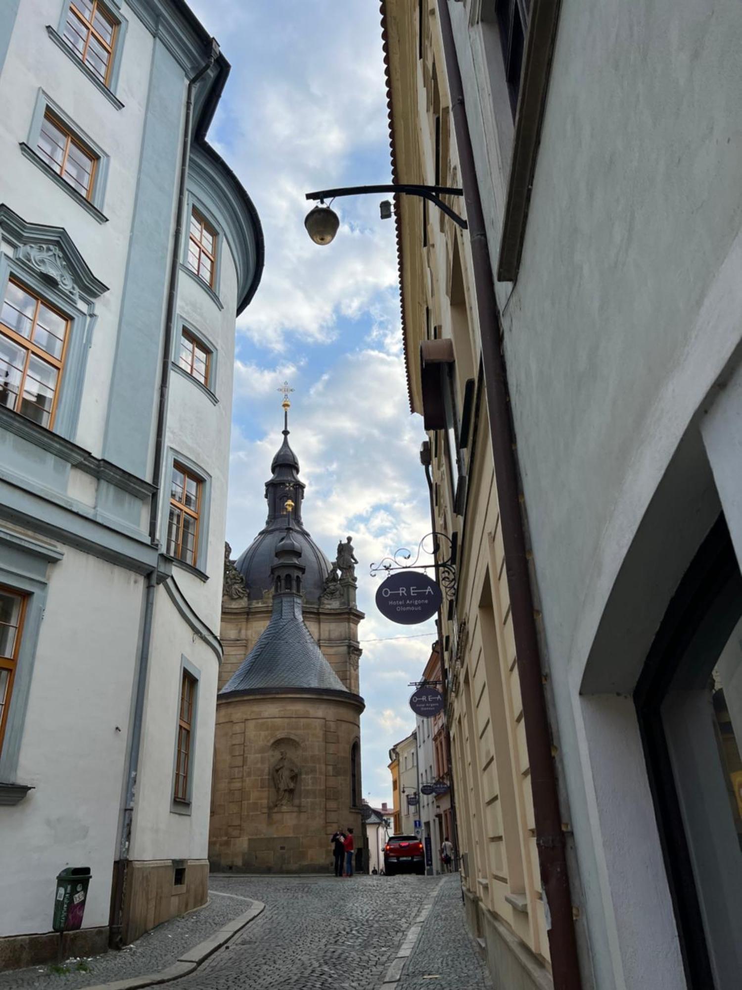 Pension Moravia Оломоуц Экстерьер фото